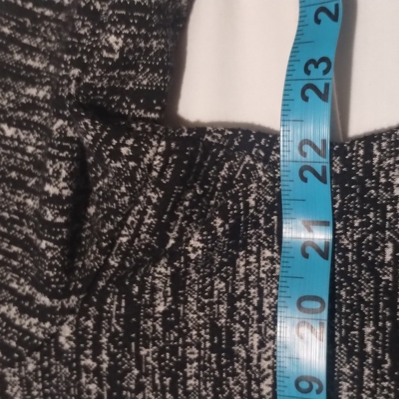Woman's Sweater/long sleeve Style & Co. Size: L Color: Blacks & Gray's - Picture 8 of 11